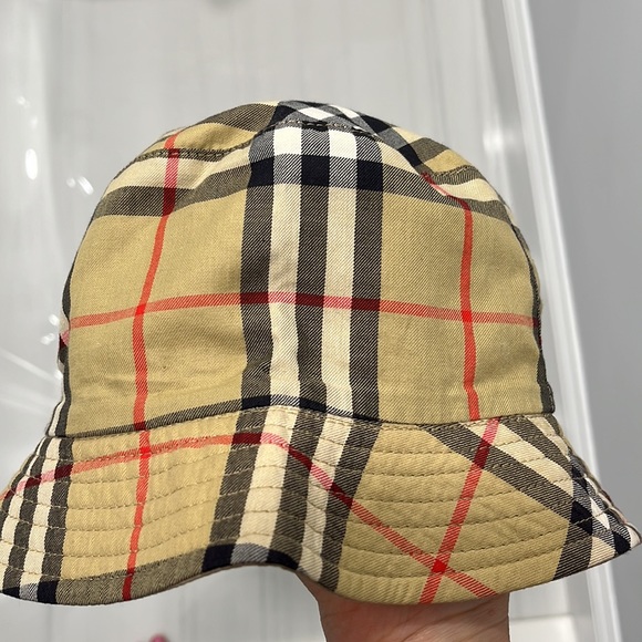 Burberry Bucket Hat - Picture 3 of 8